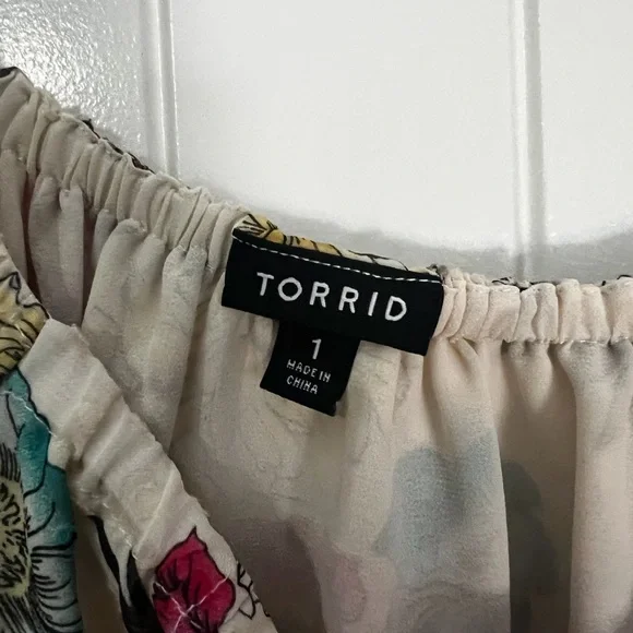Torrid Floral Blouse - Cream with Multicolor Accents - Picture 4 of 7